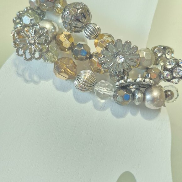 Elegant Stretch Bracelets with Crystal and Decorative Beads - Picture 2 of 8